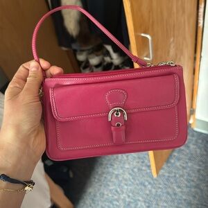VINTAGE COACH BUCKLE CLUTCH PINK BAG